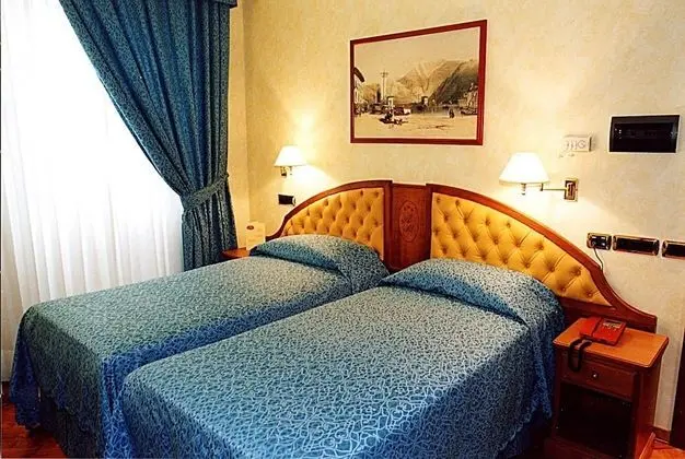 Classic İki Ayrı Yataklı Oda