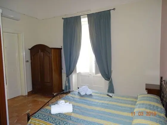 Deluxe Dört Kişilik Oda (102)