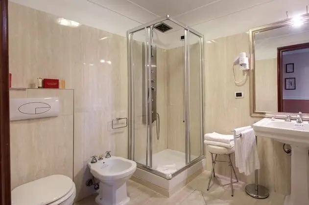 Classic Tek Büyük Yataklı Oda