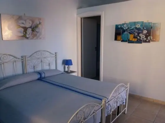 Tek Büyük veya İki Ayrı Yataklı Oda (ground floor)