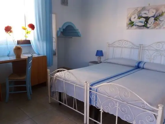 Tek Büyük veya İki Ayrı Yataklı Oda (ground floor)