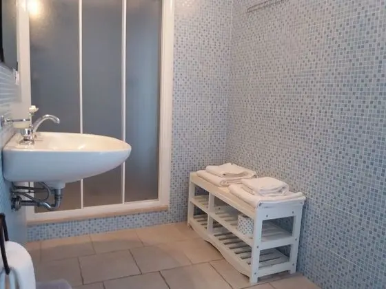 Tek Büyük veya İki Ayrı Yataklı Oda (ground floor)