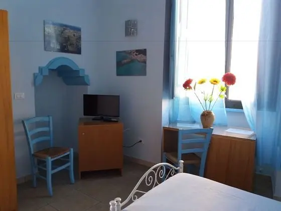 Tek Büyük veya İki Ayrı Yataklı Oda (ground floor)