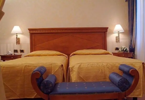 Standard Üç Kişilik Oda