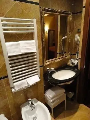 Standard Üç Kişilik Oda