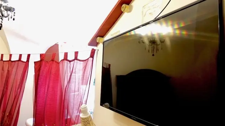 Üç Kişilik Oda, Ortak Banyo