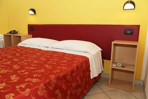 Tek Kişilik Oda, 1 Yatak Odası