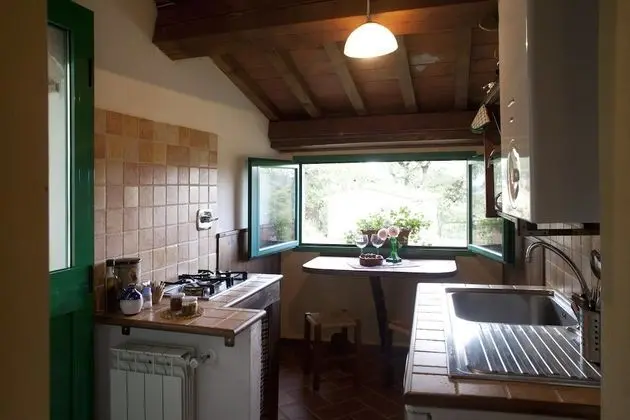 Tek Büyük veya İki Ayrı Yataklı Oda, Küçük Mutfak