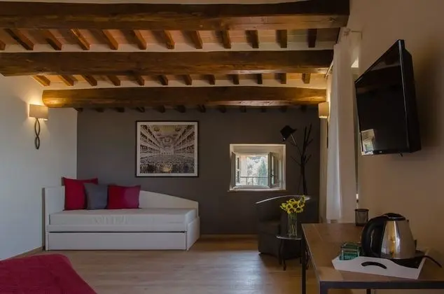 Junior Stüdyo Süit, Sıcak Su Havuzu