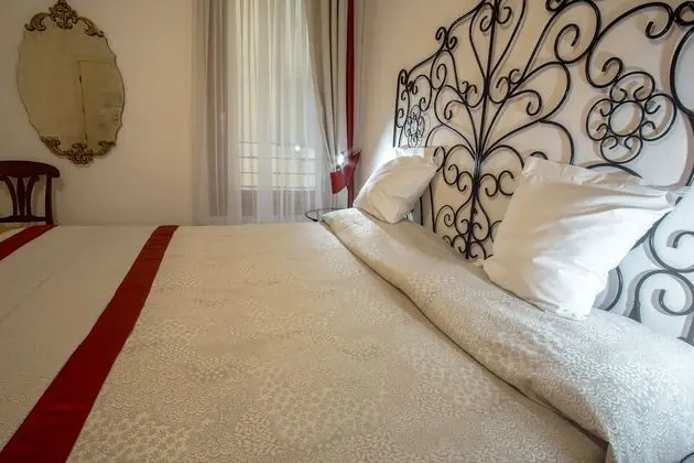 Comfort Tek Büyük Yataklı Oda
