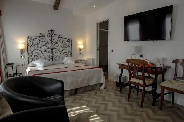 Comfort Tek Büyük Yataklı Oda
