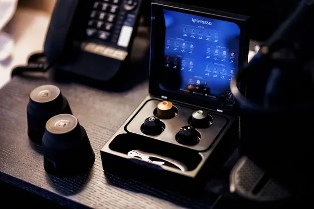 Junior Süit, Balkon