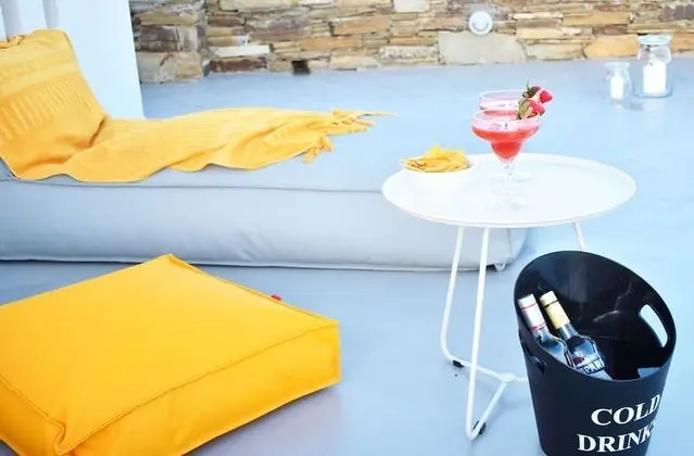 Cozy Studio with Seaview