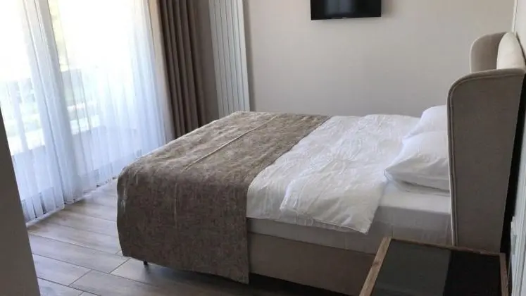 Göl Manzaralı Standard jakuzili