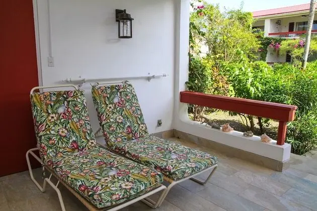 Stüdyo, Bahçe Manzaralı