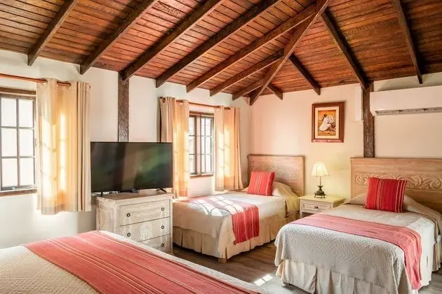 Triple Senorial Room