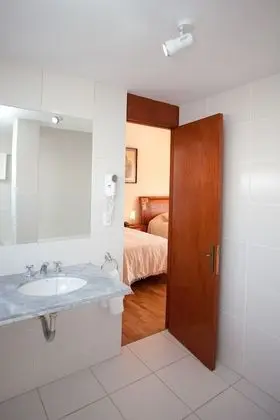 Tek Büyük Yataklı Oda, 2 Tek Kişilik Yatak
