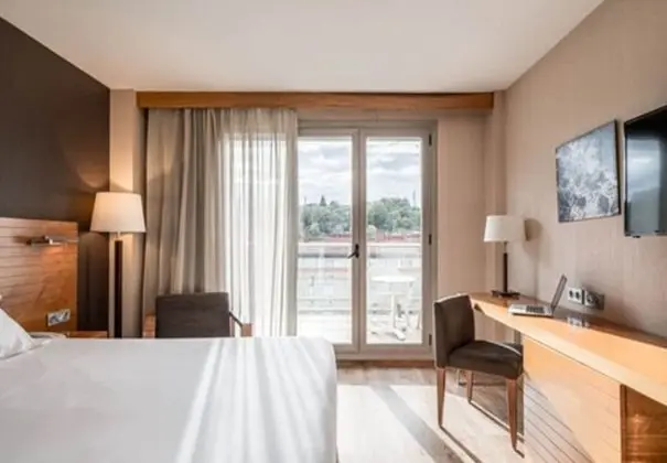 Superior Tek Büyük Yataklı Oda