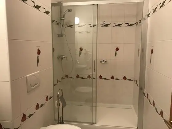 Deluxe Tek Büyük Yataklı Oda, Bahçe Manzaralı (Double room 006)