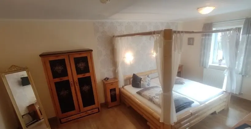 Tek Büyük Yataklı Oda