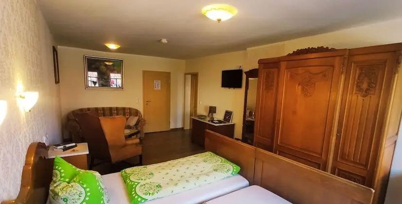 Tek Büyük Yataklı Oda