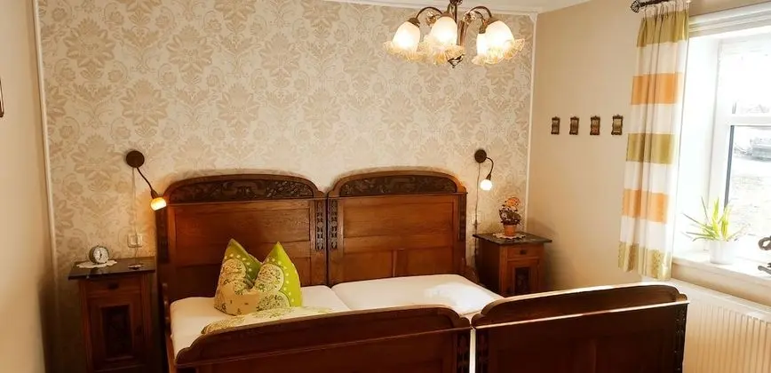 Tek Büyük Yataklı Oda