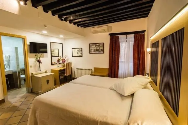 İki Ayrı Yataklı Oda