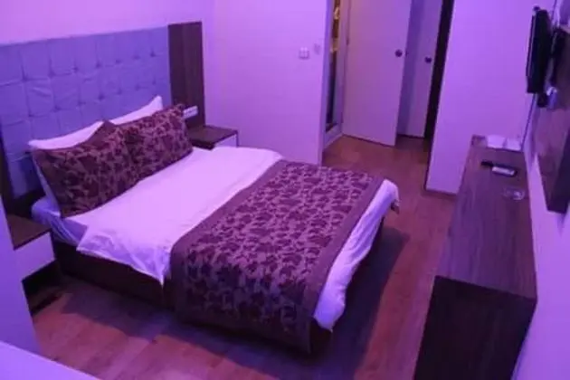 Çift Kişilik, Kara Manzaralı