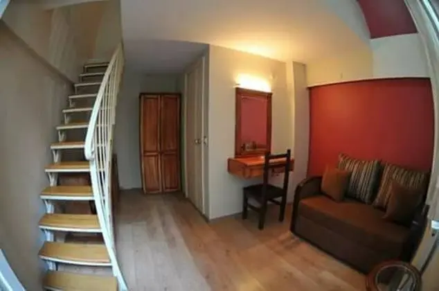 Triple, Şehir Manzaralı
