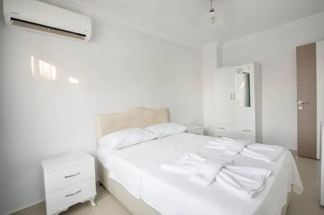 Studio, Bahçe Manzaralı