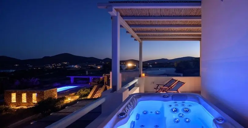 Deluxe Villa Althea, Hot Tub