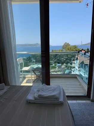 Standart Oda, Deniz Manzaralı, Balkonlu