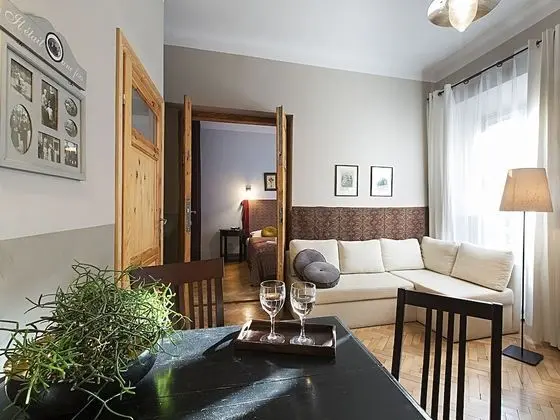 Apart Daire, Birden Çok Yatak (Asnyka Street)