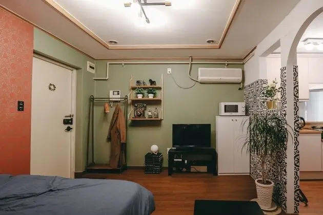 Ev (Antique House)