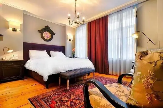 Luxury Tek Büyük Yataklı Oda