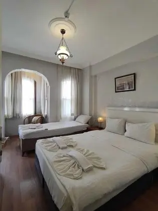 ANTIQUE Three bedroom Apartment