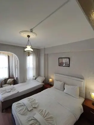 ANTIQUE Three bedroom Apartment