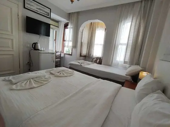 ANTIQUE Three bedroom Apartment