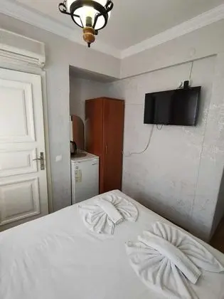 ANTIQUE Three bedroom Apartment