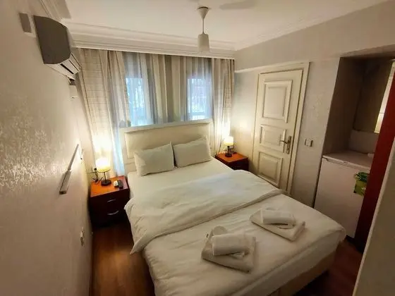 ANTIQUE Three bedroom Apartment