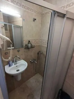 ANTIQUE Three bedroom Apartment