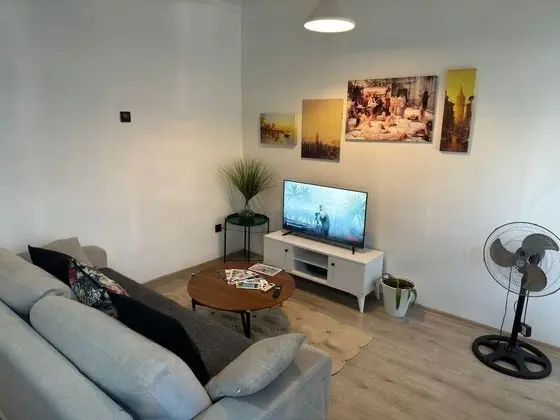 BLUE TWOBEDROOM APART