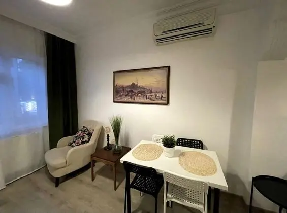 BLUE TWOBEDROOM APART