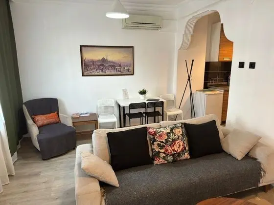 BLUE TWOBEDROOM APART
