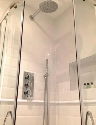 Standard Tek Büyük Yataklı Oda, Banyolu/Duşlu