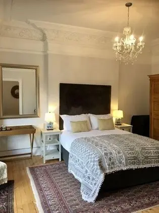 Superior Üç Kişilik Oda, Banyolu/Duşlu