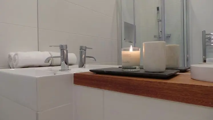 Superior Üç Kişilik Oda, Banyolu/Duşlu