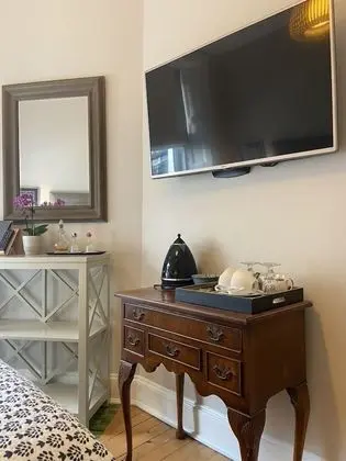 Tek Büyük Yataklı Oda, Banyolu/Duşlu