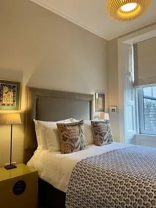 Tek Büyük Yataklı Oda, Banyolu/Duşlu