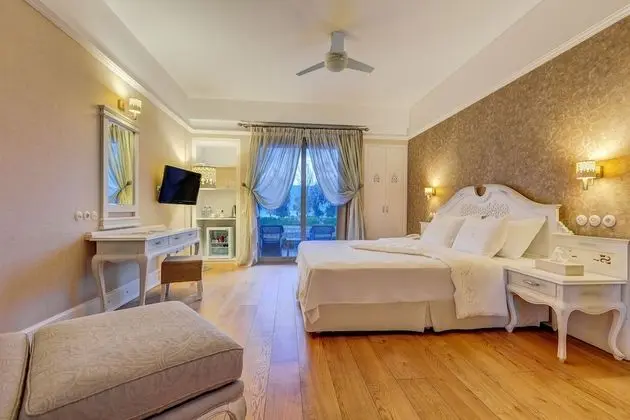 Deluxe Tek Büyük Yataklı Oda, Teras